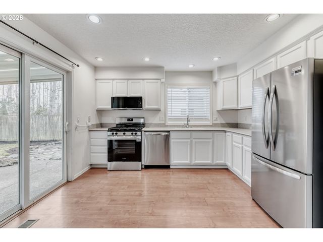 5286 Nw WAHKEENA Ln, Portland, OR 97229