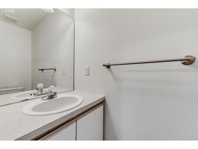 5286 Nw WAHKEENA Ln, Portland, OR 97229