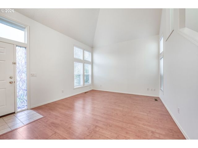 5286 Nw WAHKEENA Ln, Portland, OR 97229