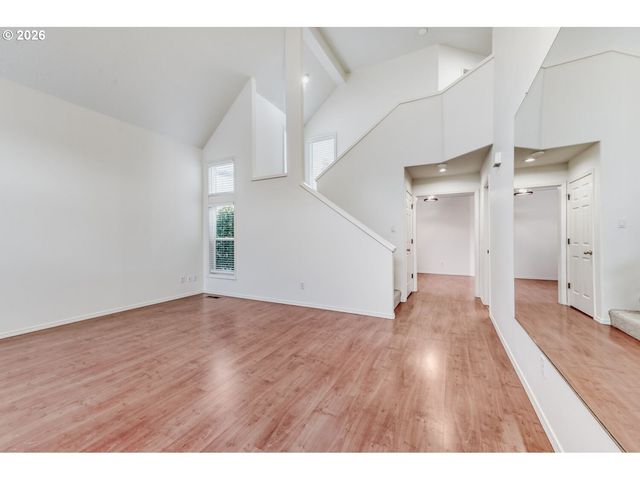 5286 Nw WAHKEENA Ln, Portland, OR 97229