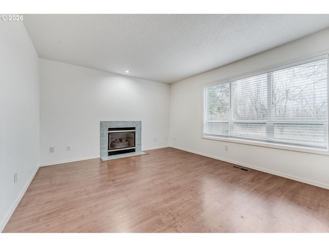 5286 Nw WAHKEENA Ln, Portland, OR 97229