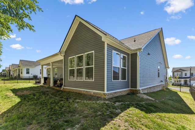 3020 Fernwood Ln, Columbia, TN 38401