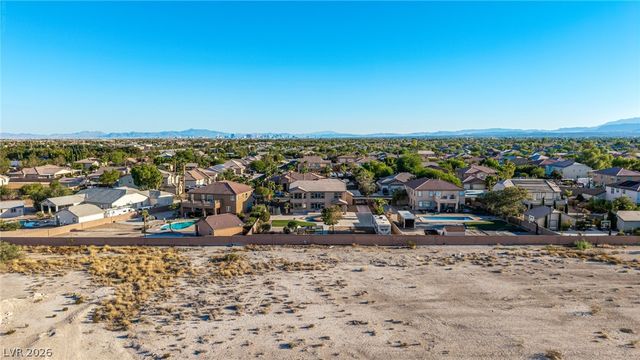 5528 Ambrosia Stream Avenue, Las Vegas, NV 89131
