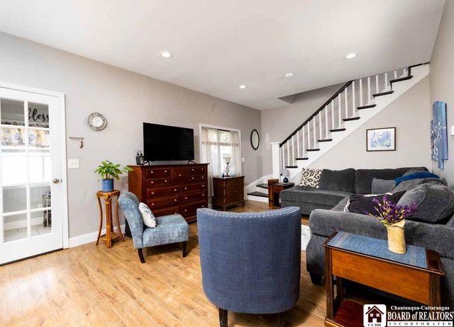 15 Robinson Street, Hanover, NY 14136