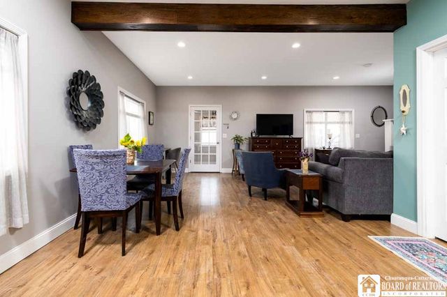 15 Robinson Street, Hanover, NY 14136