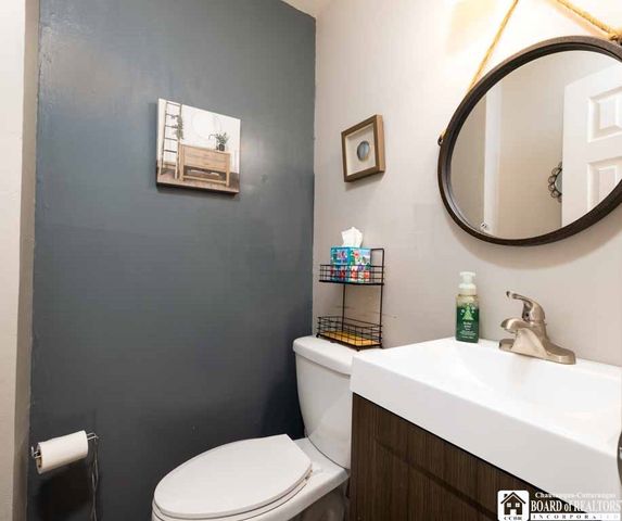 15 Robinson Street, Hanover, NY 14136