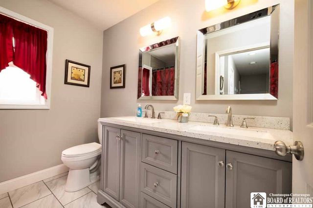 15 Robinson Street, Hanover, NY 14136