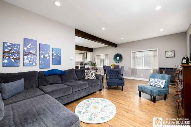 15 Robinson Street, Hanover, NY 14136