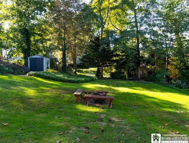 15 Robinson Street, Hanover, NY 14136