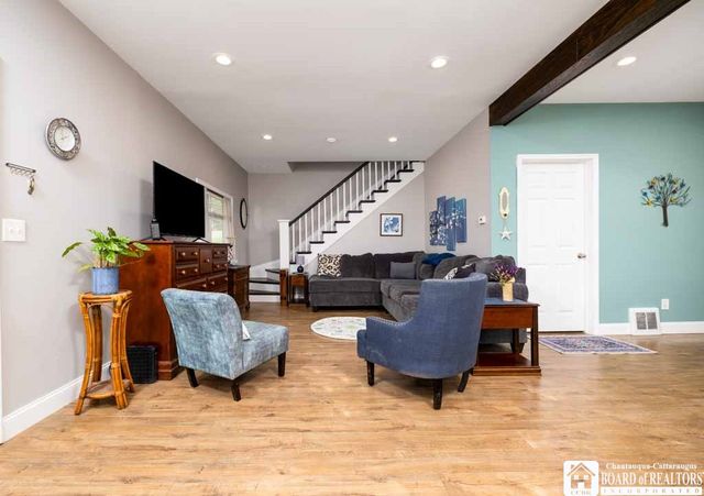 15 Robinson Street, Hanover, NY 14136