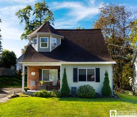 15 Robinson Street, Hanover, NY 14136