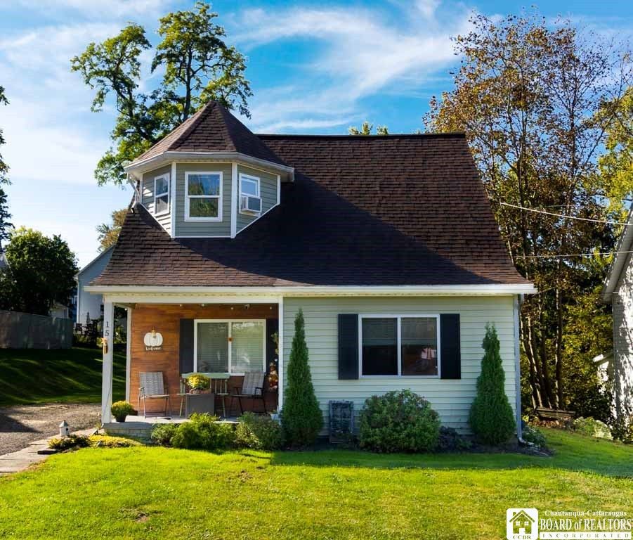 15 Robinson Street, Hanover, NY 14136