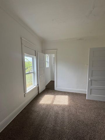 1303 Root Street, Flint, MI 48503