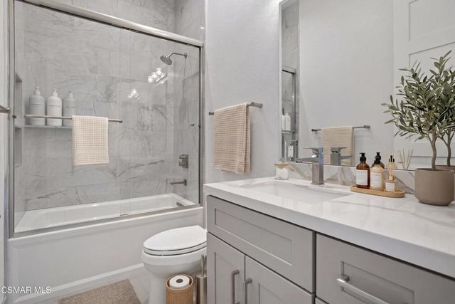 327 Toyon Court, Thousand Oaks, CA 91362
