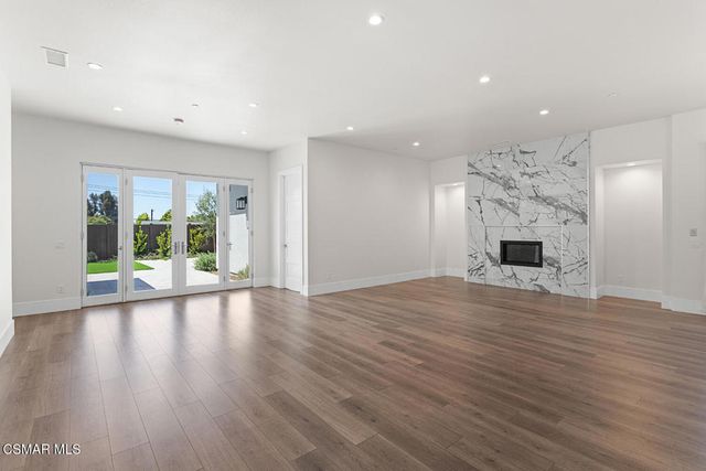 327 Toyon Court, Thousand Oaks, CA 91362
