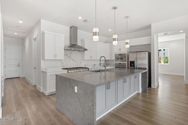 327 Toyon Court, Thousand Oaks, CA 91362
