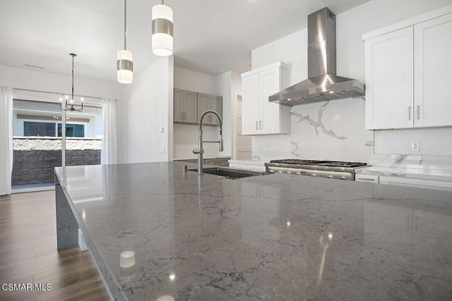 327 Toyon Court, Thousand Oaks, CA 91362