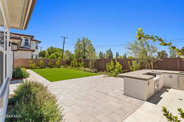 327 Toyon Court, Thousand Oaks, CA 91362