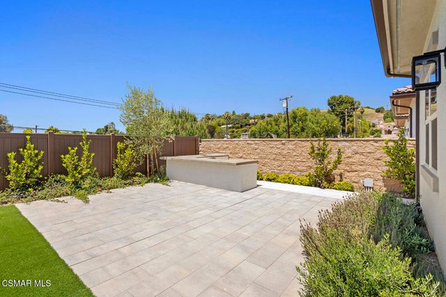 327 Toyon Court, Thousand Oaks, CA 91362