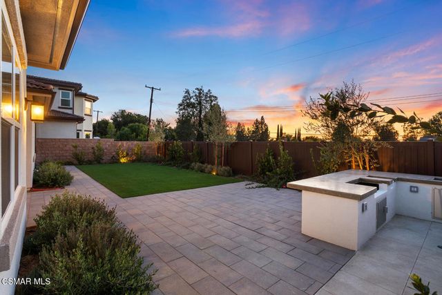 327 Toyon Court, Thousand Oaks, CA 91362