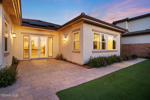 327 Toyon Court, Thousand Oaks, CA 91362