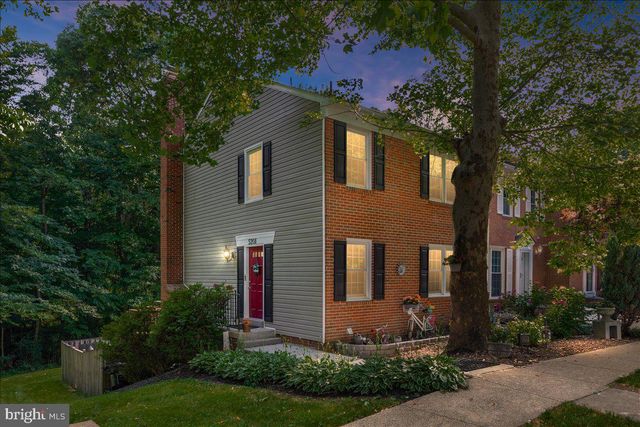 5201 LONSDALE DR, Springfield, VA 22151