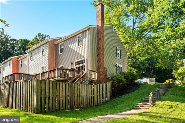 5201 LONSDALE DR, Springfield, VA 22151