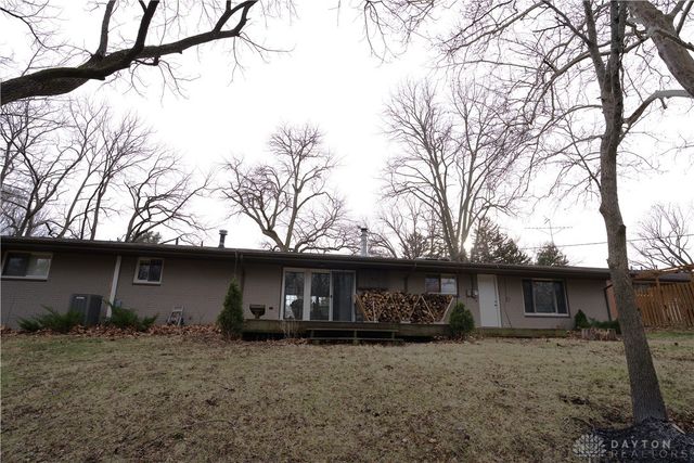 4096 Woodedge Drive, Bellbrook, OH 45305