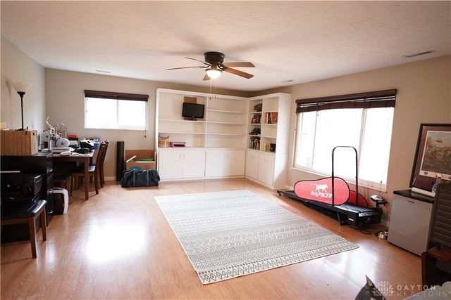 4096 Woodedge Drive, Bellbrook, OH 45305