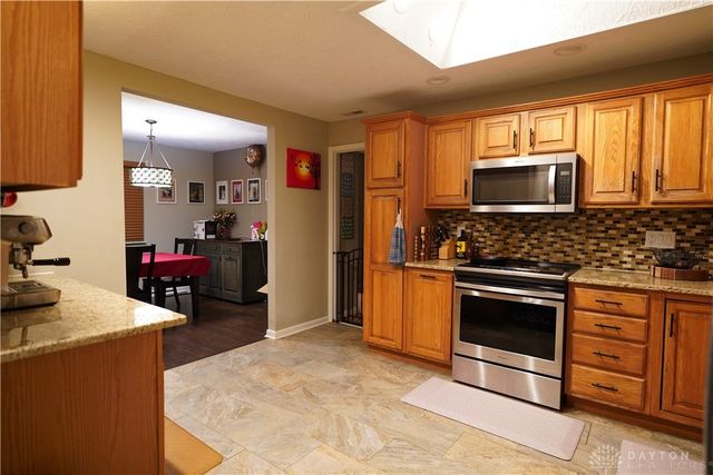 4096 Woodedge Drive, Bellbrook, OH 45305