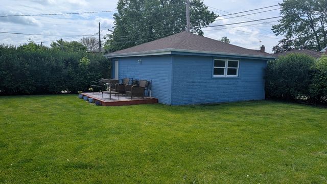 5151 Chase Avenue, Skokie, IL 60077