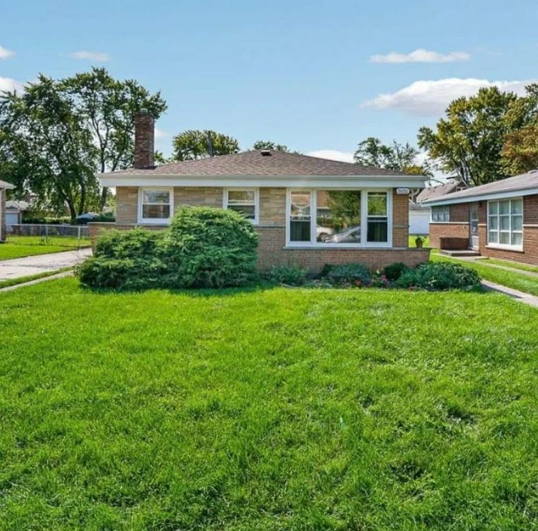 5151 Chase Avenue, Skokie, IL 60077