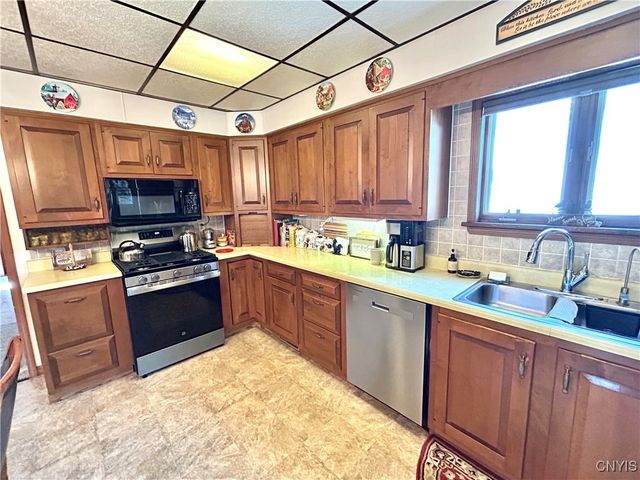 9693 State Route 812, New Bremen, NY 13327