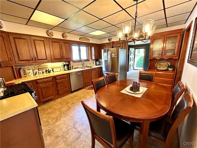 9693 State Route 812, New Bremen, NY 13327