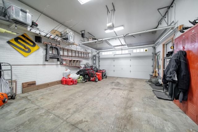 1853 Shady Lane, Brooklyn, MI 49230