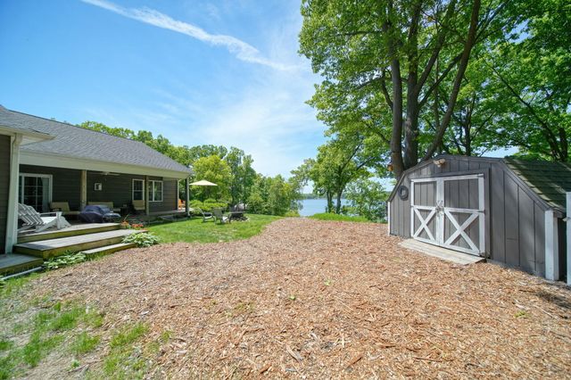 1853 Shady Lane, Brooklyn, MI 49230