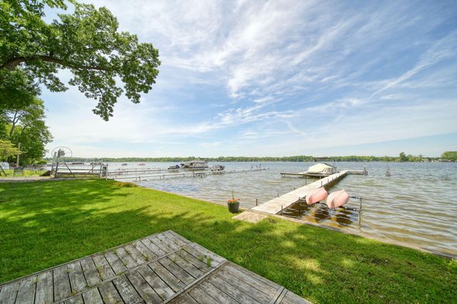 1853 Shady Lane, Brooklyn, MI 49230