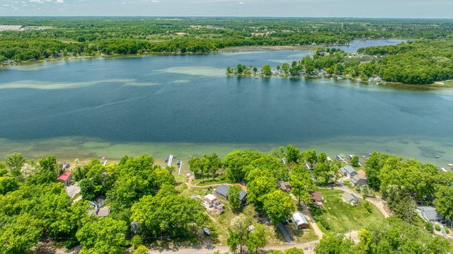 1853 Shady Lane, Brooklyn, MI 49230