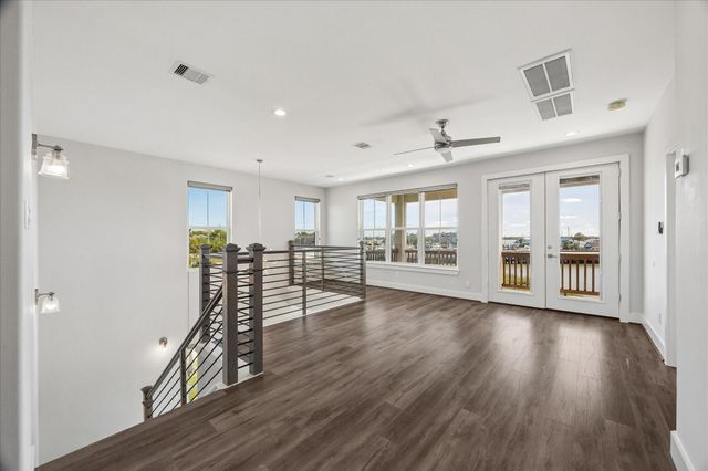 2001 Oceanview Drive, Seabrook, TX 77586