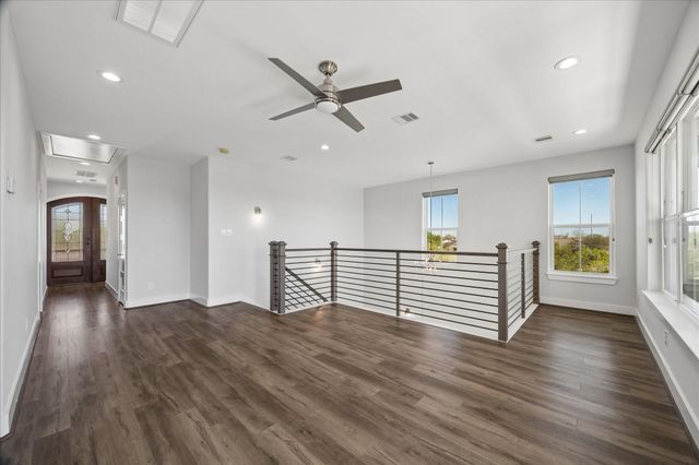 2001 Oceanview Drive, Seabrook, TX 77586