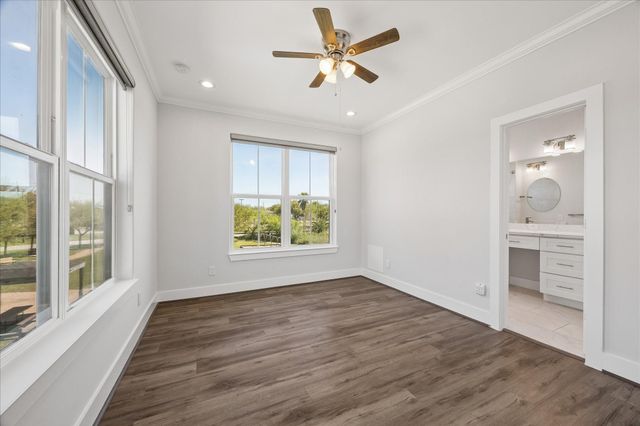 2001 Oceanview Drive, Seabrook, TX 77586