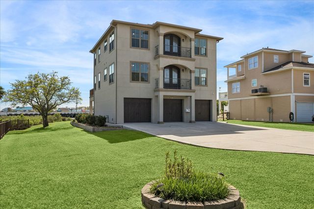 2001 Oceanview Drive, Seabrook, TX 77586