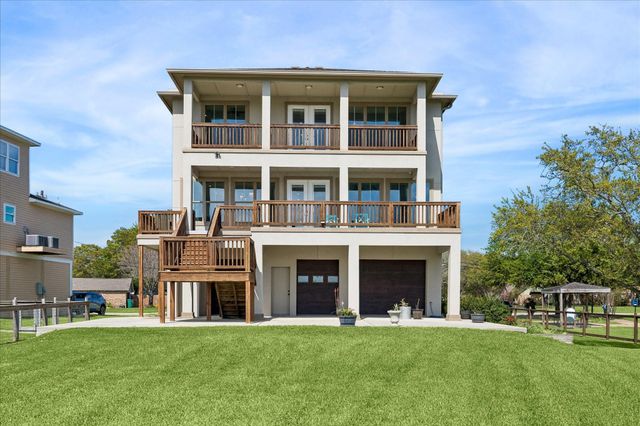 2001 Oceanview Drive, Seabrook, TX 77586