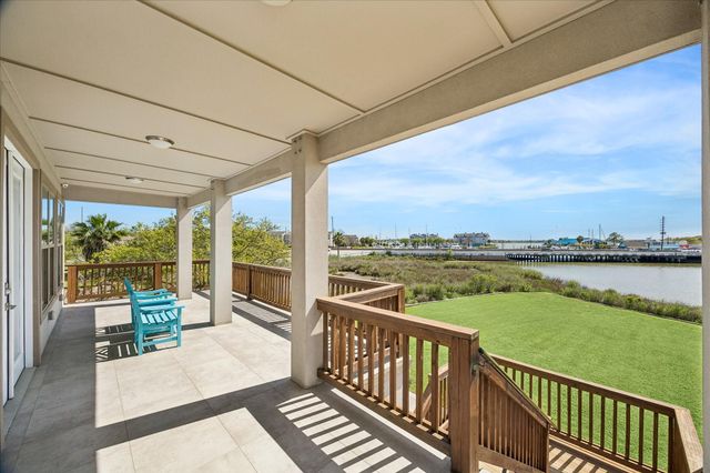 2001 Oceanview Drive, Seabrook, TX 77586