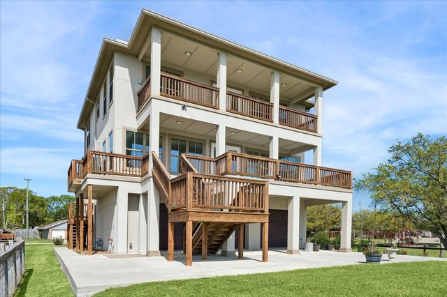 2001 Oceanview Drive, Seabrook, TX 77586