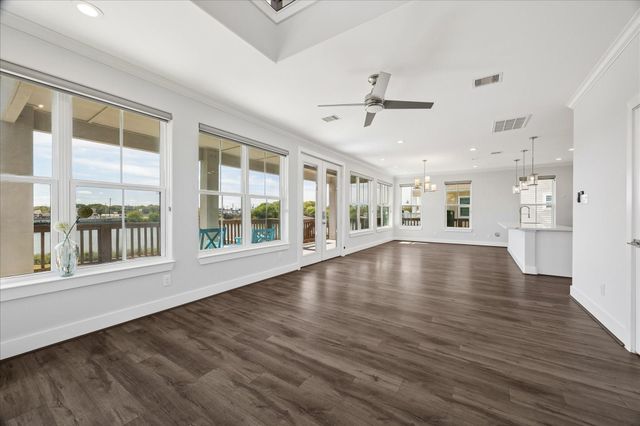 2001 Oceanview Drive, Seabrook, TX 77586