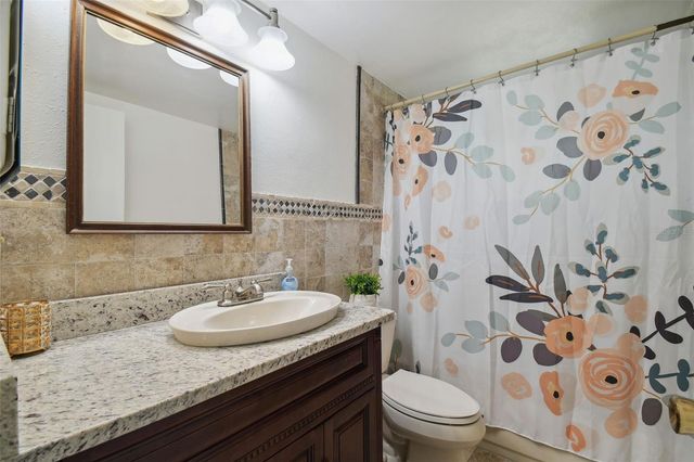 6128 OAK RIDGE AVENUE, New Port Richey, FL 34653