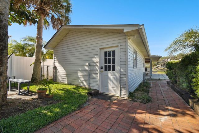 6128 OAK RIDGE AVENUE, New Port Richey, FL 34653