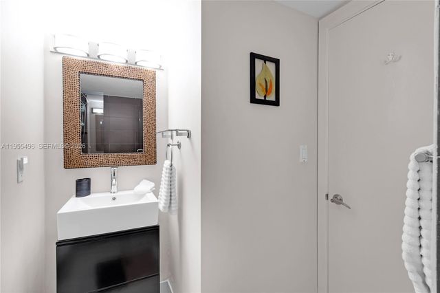 2301 Collins Ave 1006, Miami Beach, FL 33139