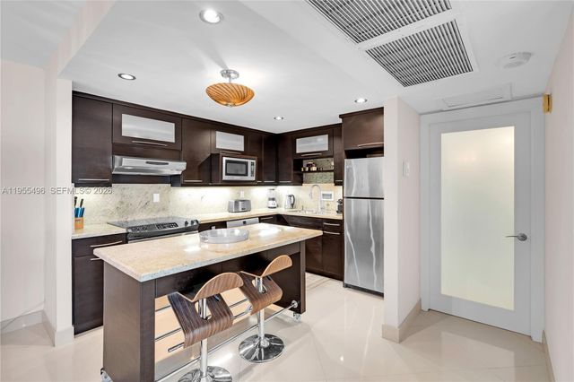 2301 Collins Ave 1006, Miami Beach, FL 33139